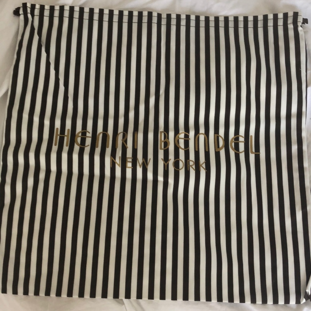 Henri Bendel storage bag